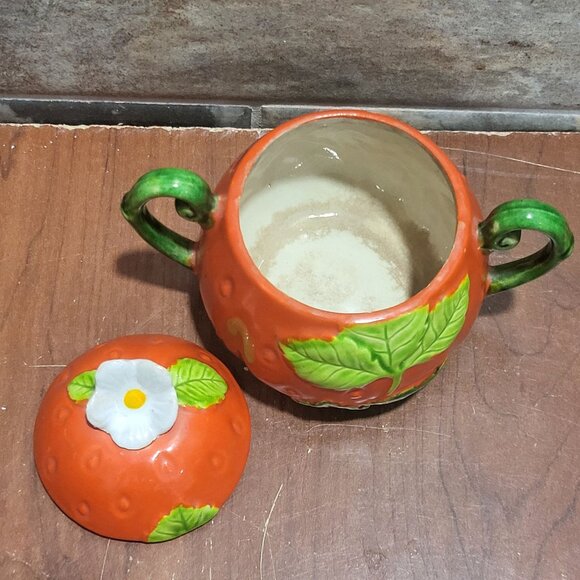 Vintage Strawberry Sugar Bowl with Lid - Picture 4 of 9